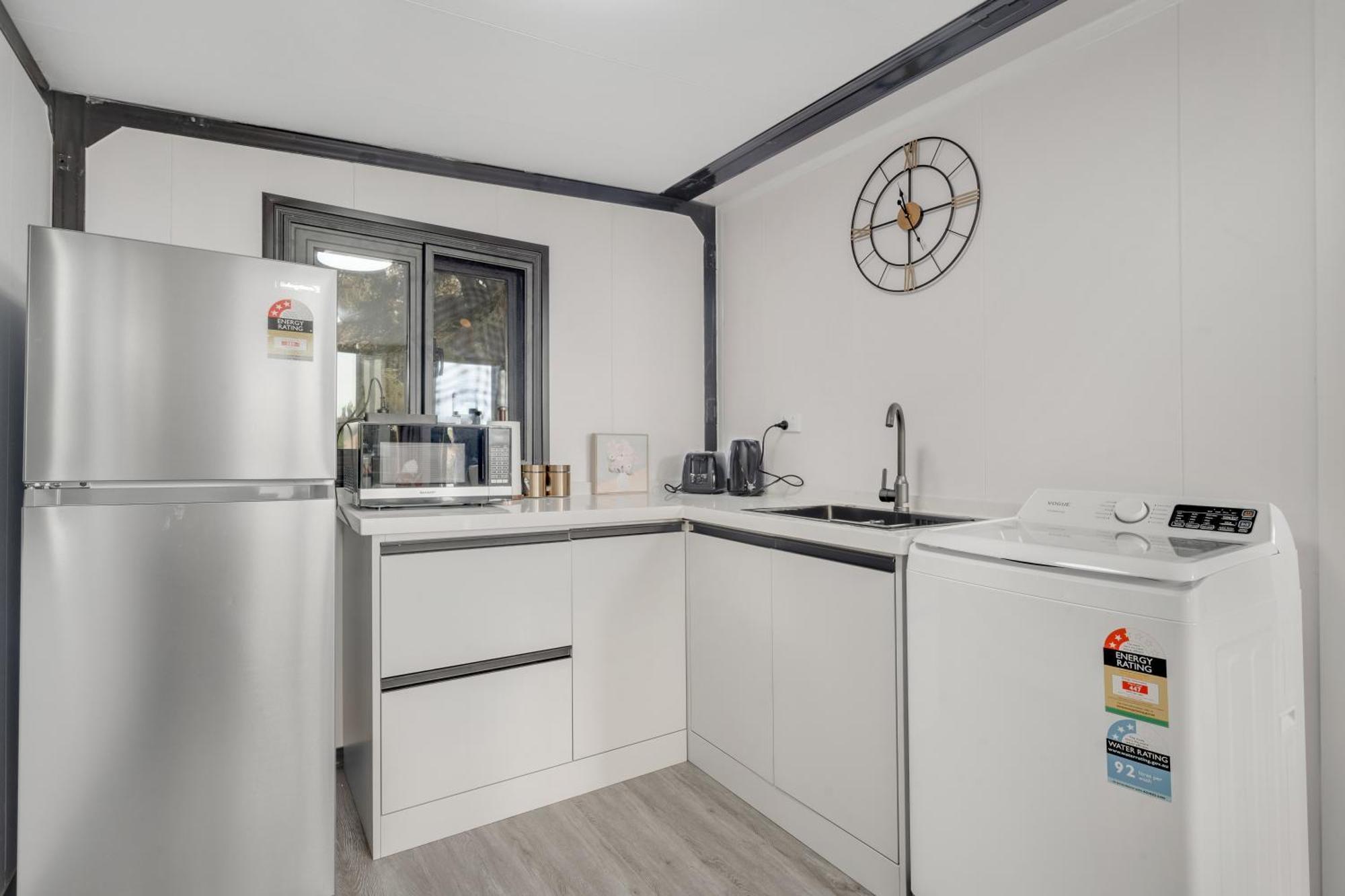 2 Bedrooms Cabin 5 Min To Pukekohe Town Centre ภายนอก รูปภาพ