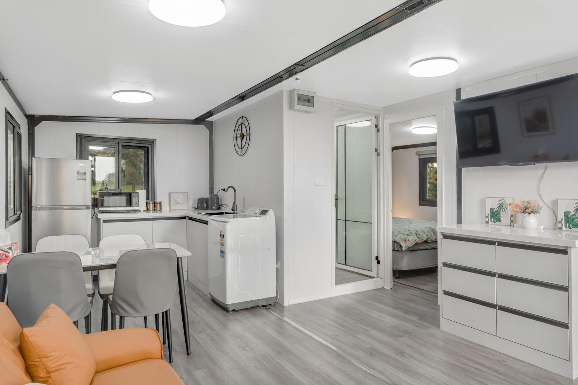 2 Bedrooms Cabin 5 Min To Pukekohe Town Centre ภายนอก รูปภาพ