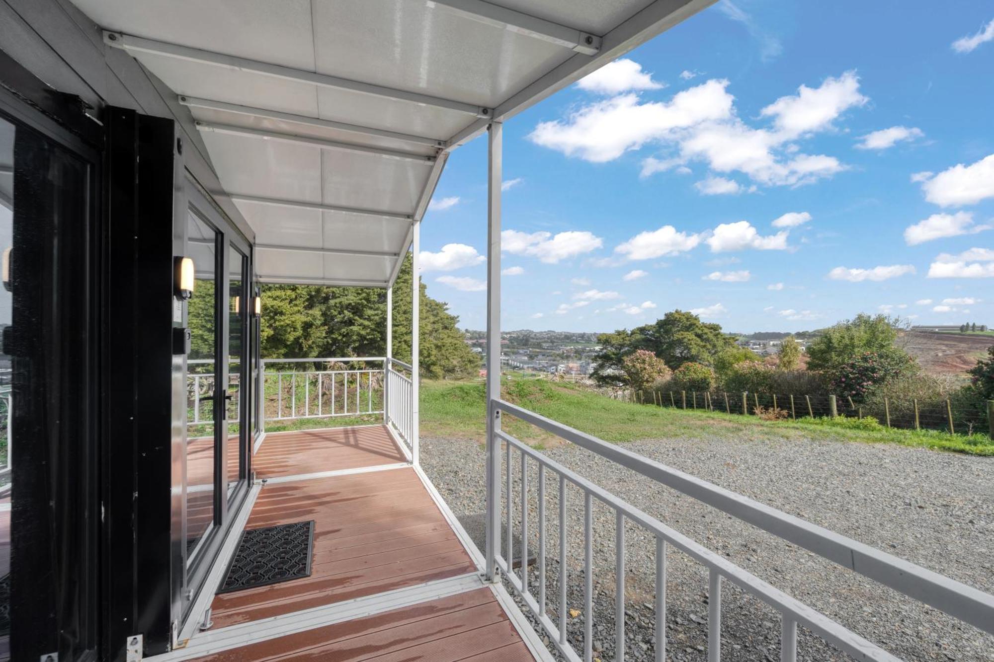 2 Bedrooms Cabin 5 Min To Pukekohe Town Centre ภายนอก รูปภาพ