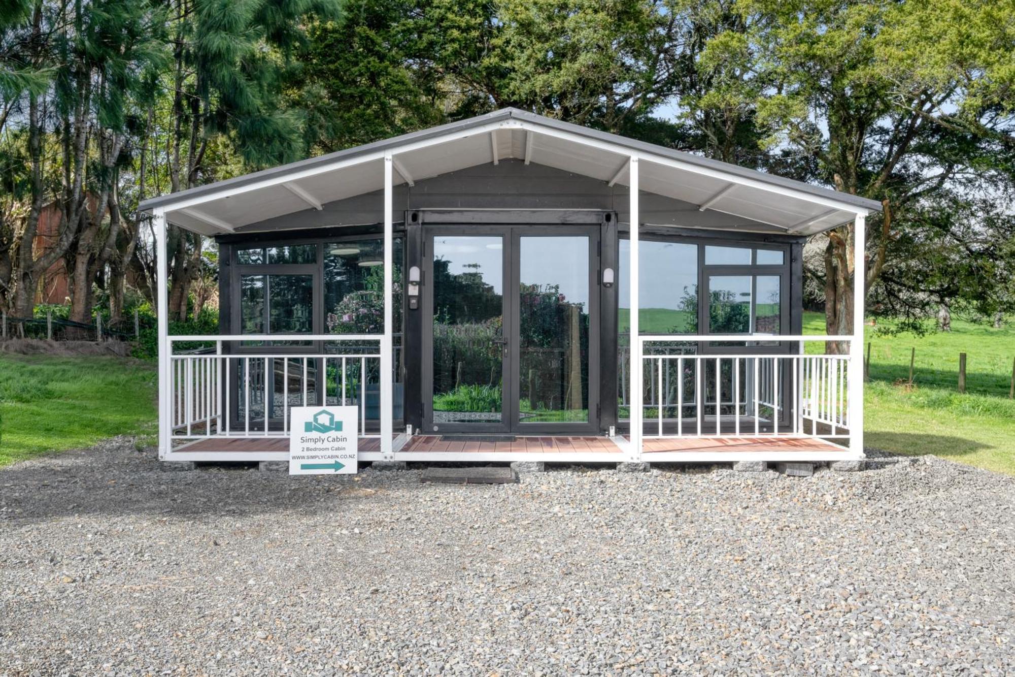 2 Bedrooms Cabin 5 Min To Pukekohe Town Centre ภายนอก รูปภาพ