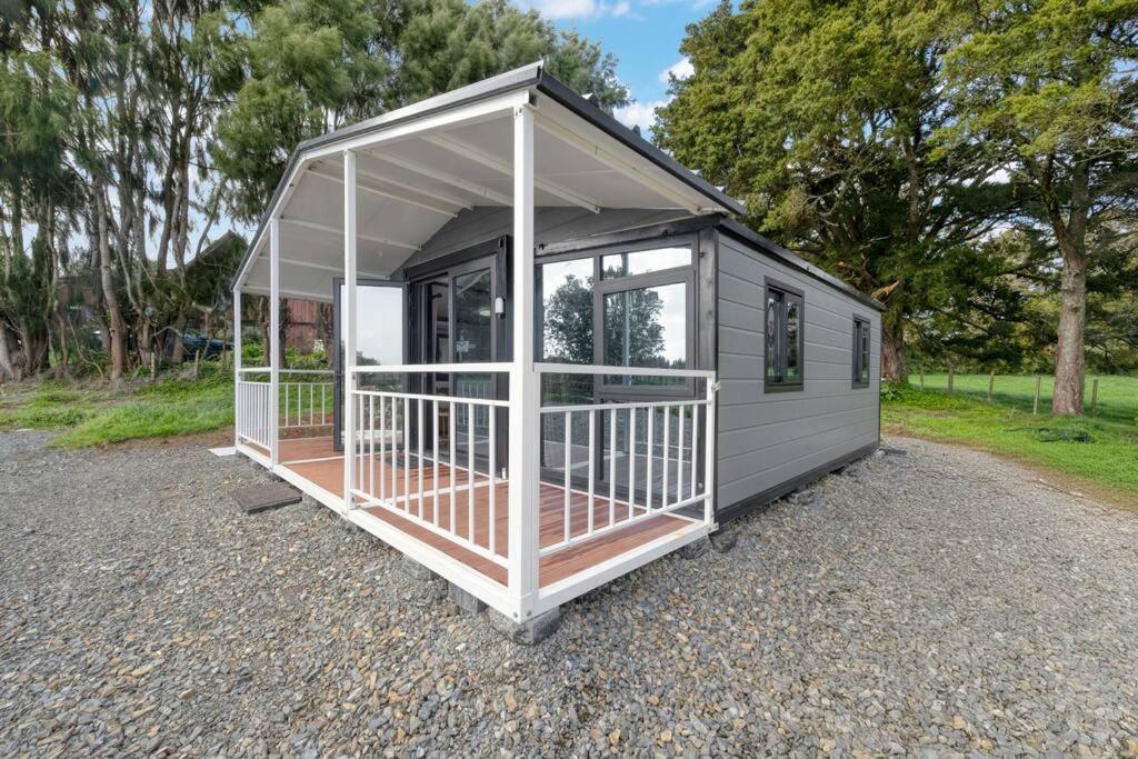 2 Bedrooms Cabin 5 Min To Pukekohe Town Centre ภายนอก รูปภาพ