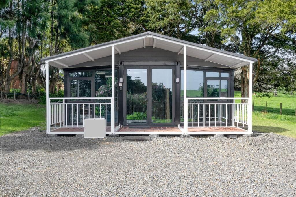 2 Bedrooms Cabin 5 Min To Pukekohe Town Centre ภายนอก รูปภาพ